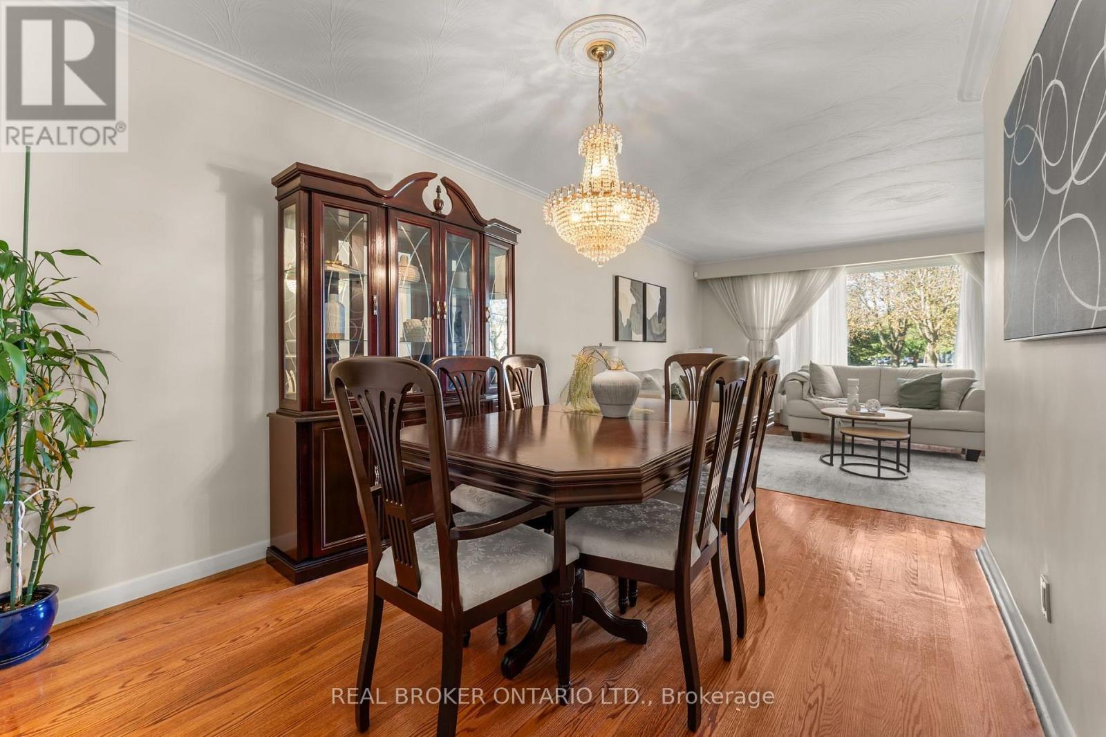 55 Rayoak Drive, Toronto, Ontario  M3A 2Y5 - Photo 9 - C13817716