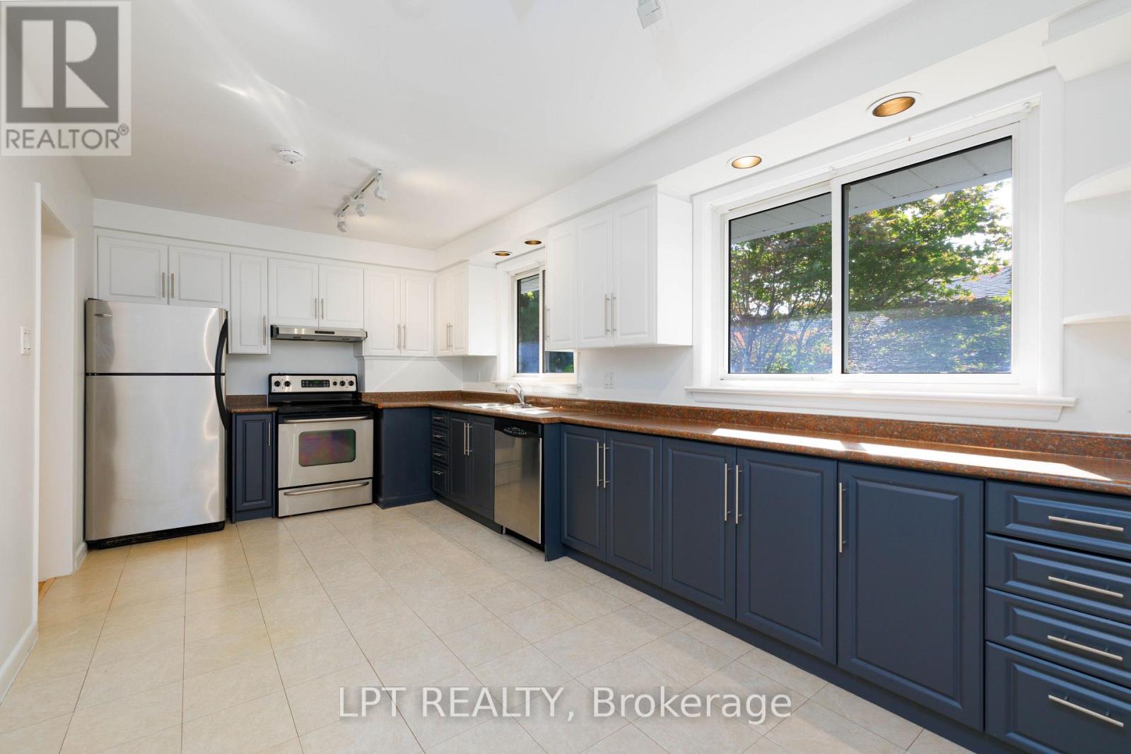 67 Woodthorpe Road, Toronto, Ontario  M4A 1S6 - Photo 11 - C13817750