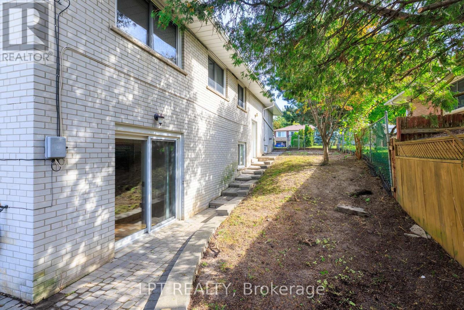 67 Woodthorpe Road, Toronto, Ontario  M4A 1S6 - Photo 31 - C13817750