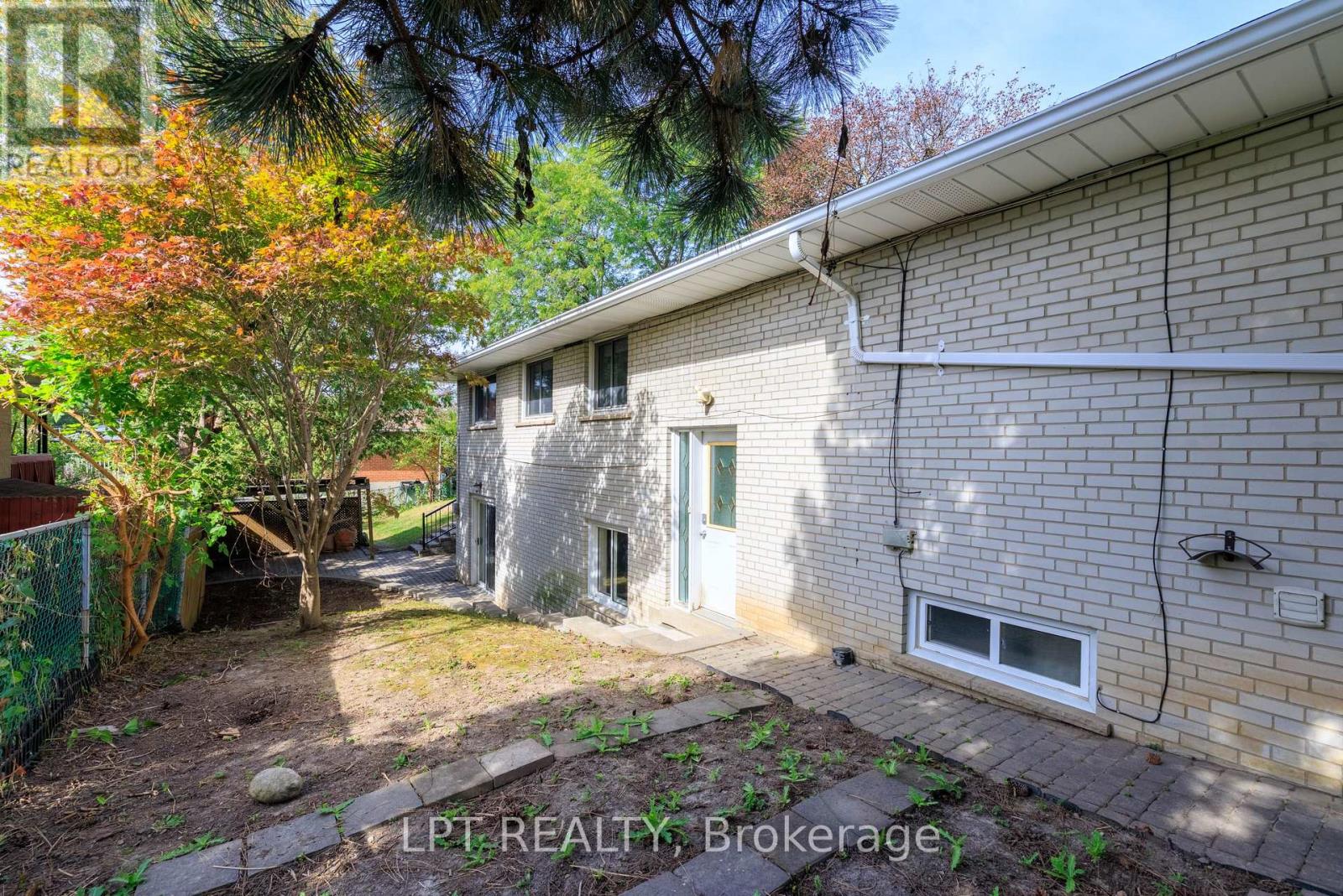 67 Woodthorpe Road, Toronto, Ontario  M4A 1S6 - Photo 32 - C13817750