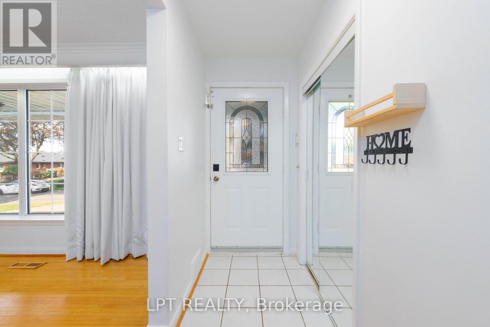 67 Woodthorpe Road, Toronto, Ontario  M4A 1S6 - Photo 6 - C13817750