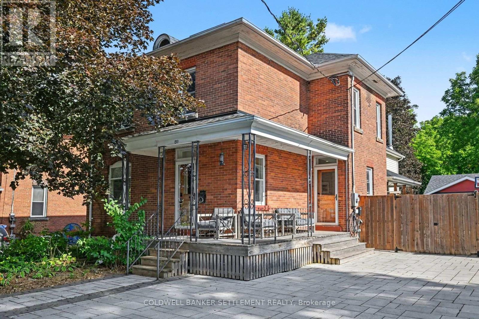 46 Brock Street S, Perth, Ontario