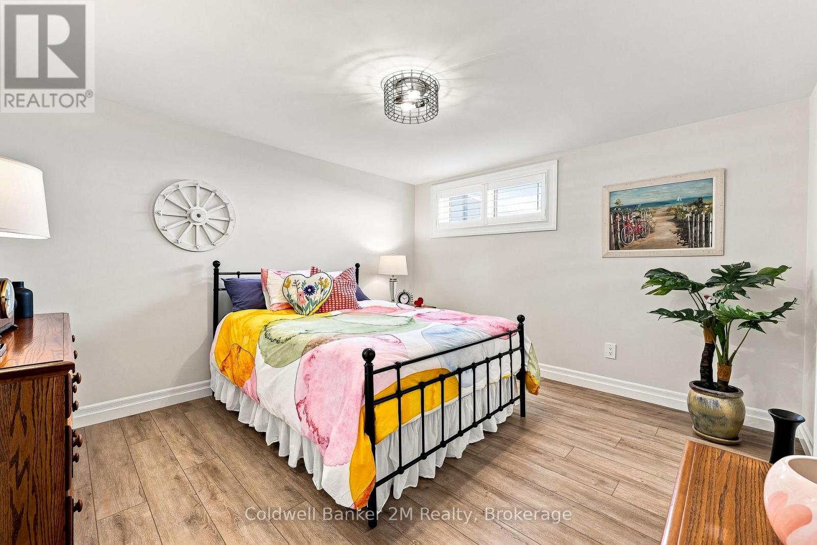 32 CARDINAL COURT photo 31