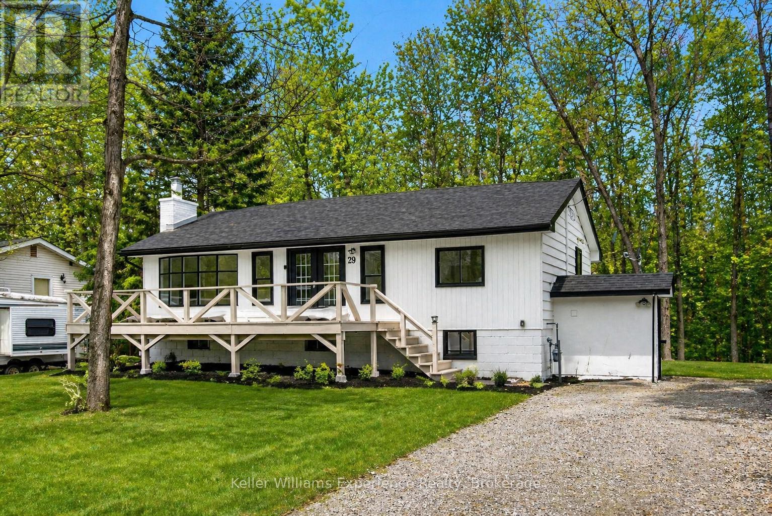 29 NIDA DRIVE, Tiny, Ontario