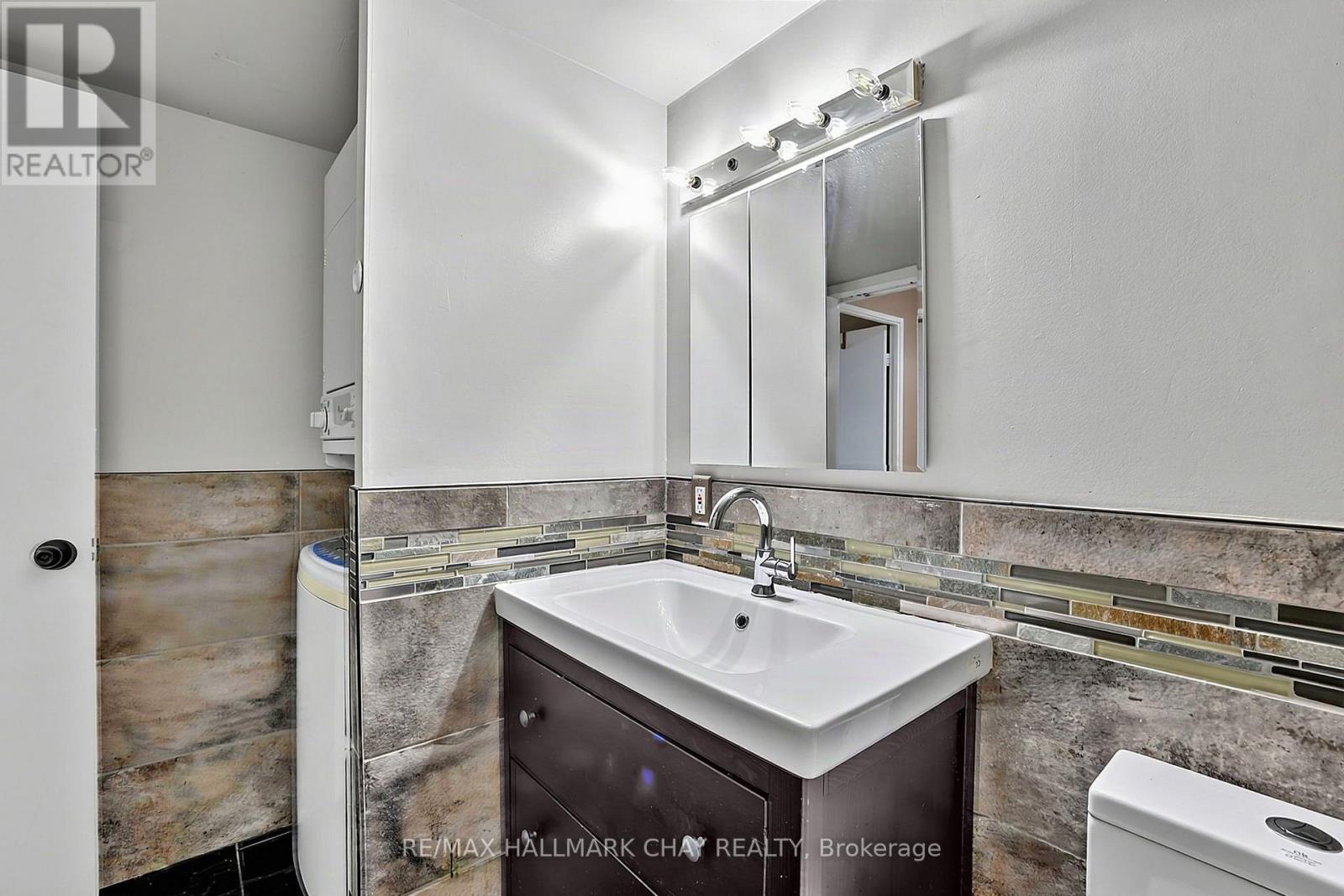 705 - 326 Major Mackenzie Drive E, Richmond Hill (Crosby), Ontario  L4C 8T4 - Photo 10 - N13817604