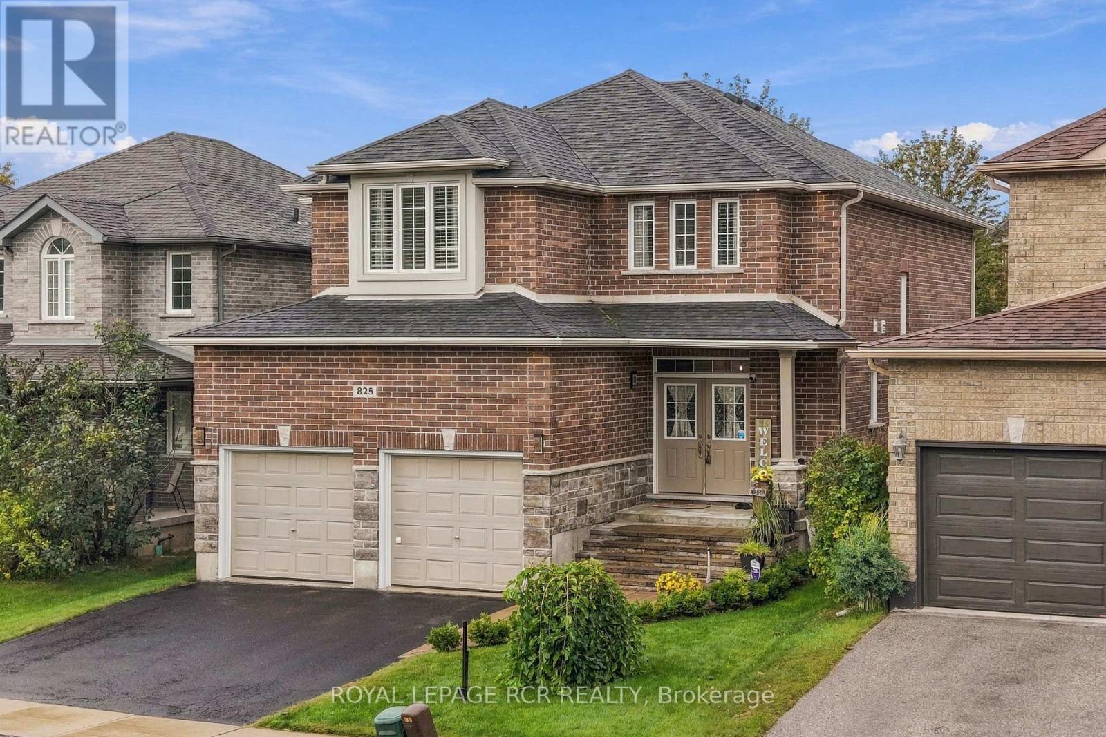 825 BOOTH AVENUE, Innisfil, Ontario
