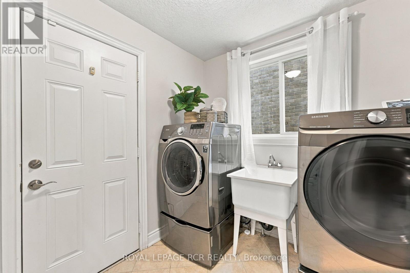 825 Booth Avenue, Innisfil, Ontario  L9S 0A7 - Photo 9 - N13817692