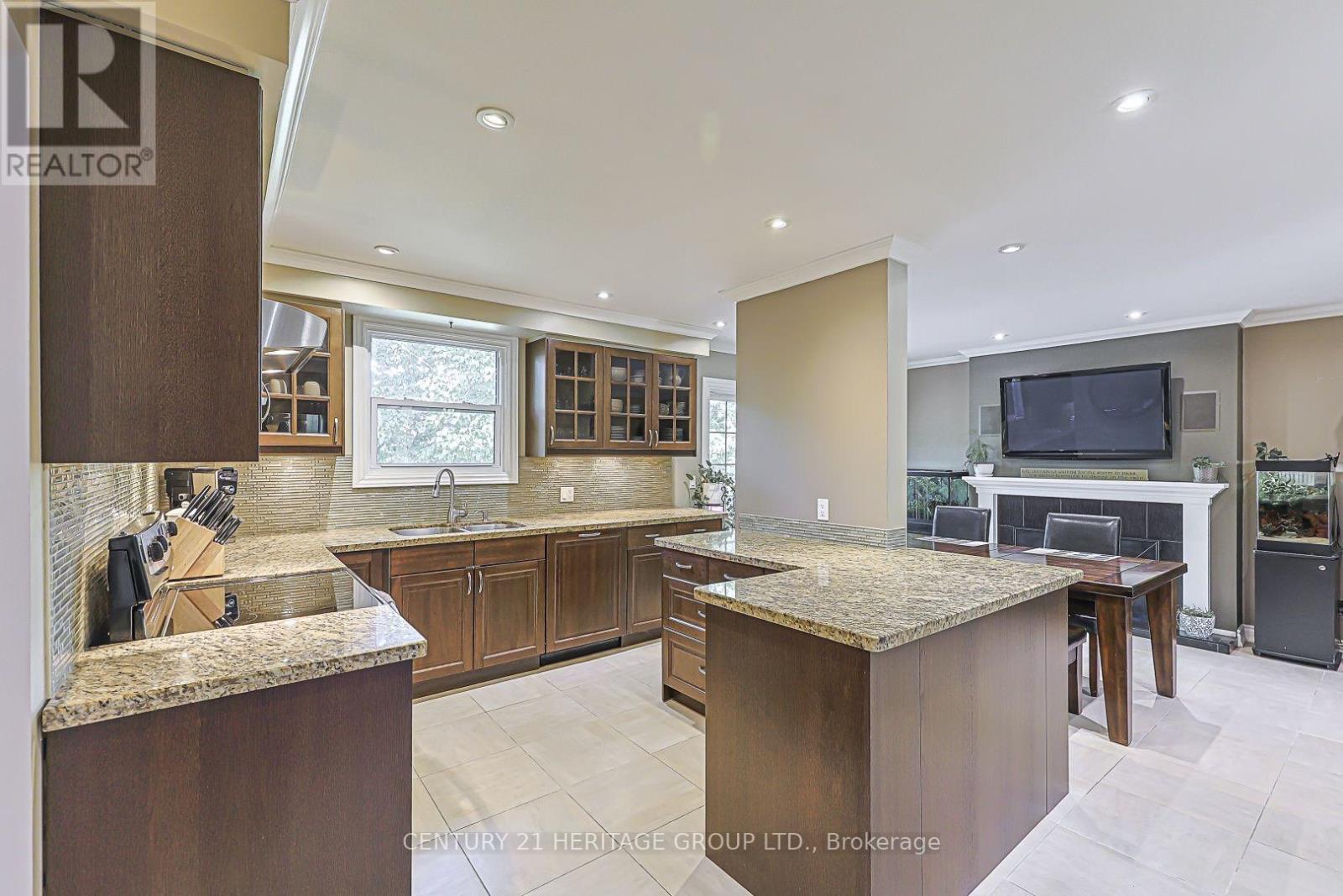 66 Howlett Avenue, Newmarket, Ontario  L3Y 5S5 - Photo 13 - N13817698