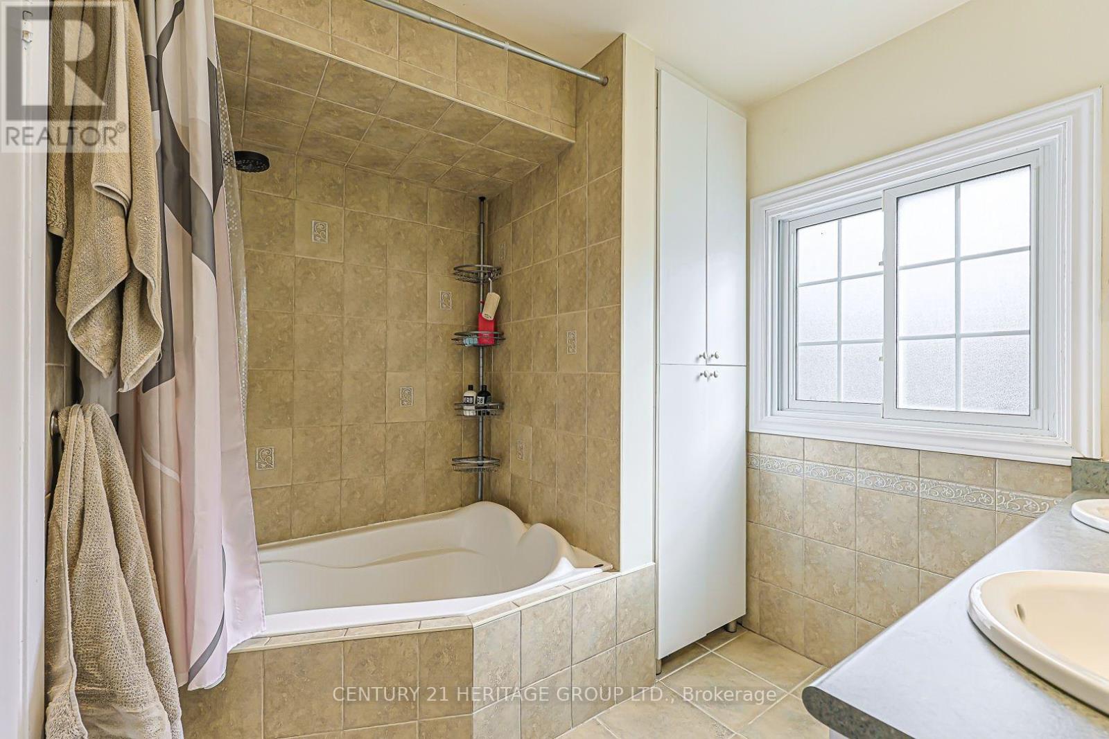 66 Howlett Avenue, Newmarket, Ontario  L3Y 5S5 - Photo 31 - N13817698