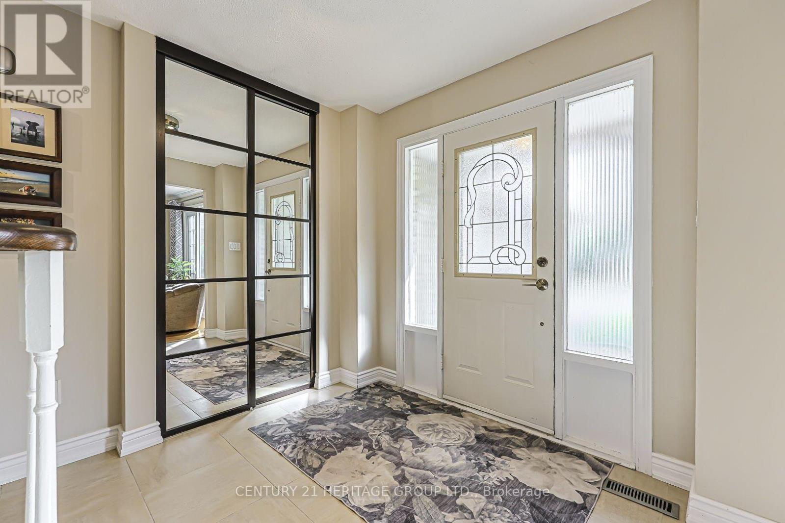 66 Howlett Avenue, Newmarket, Ontario  L3Y 5S5 - Photo 4 - N13817698