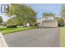 66 HOWLETT AVENUE, Newmarket, Ontario