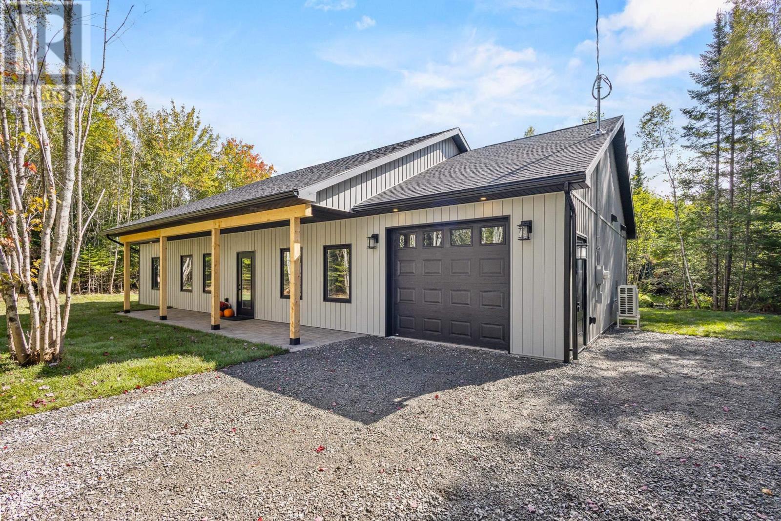 1845 Highway 2, Alton, Nova Scotia  B0N 2J0 - Photo 2 - 202624105