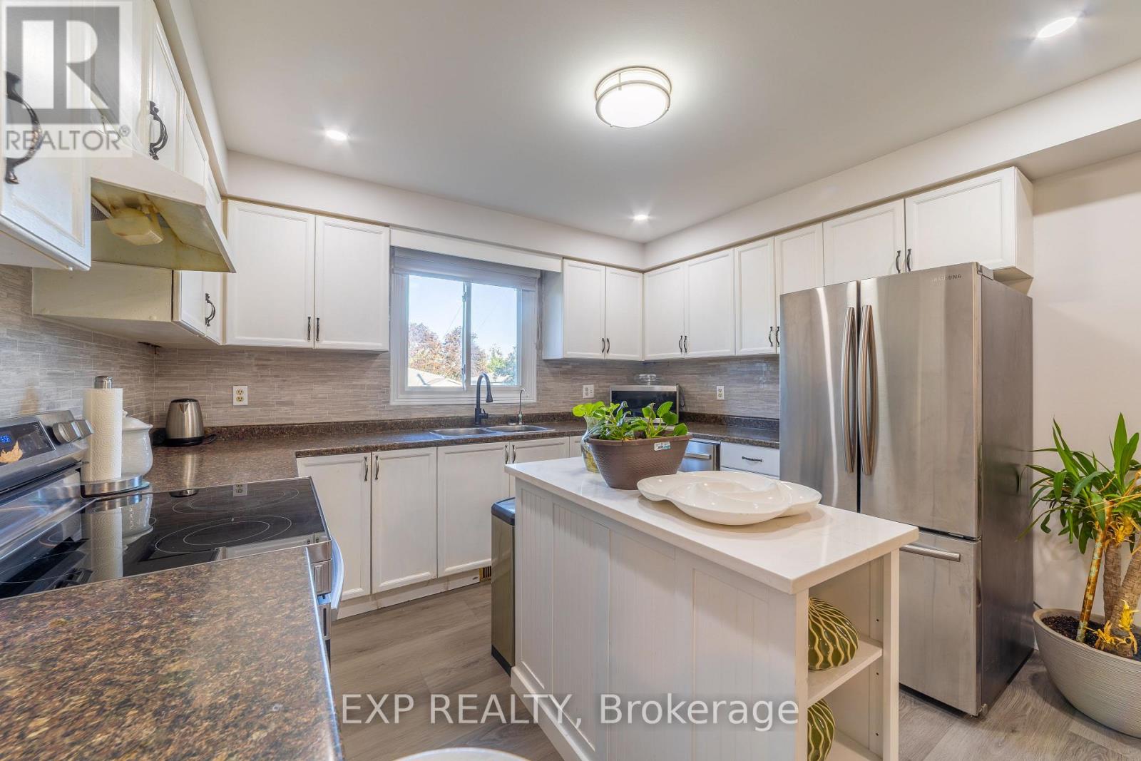 137 Nickolas Crescent, Cambridge, Ontario  N3C 3L7 - Photo 2 - X13817100