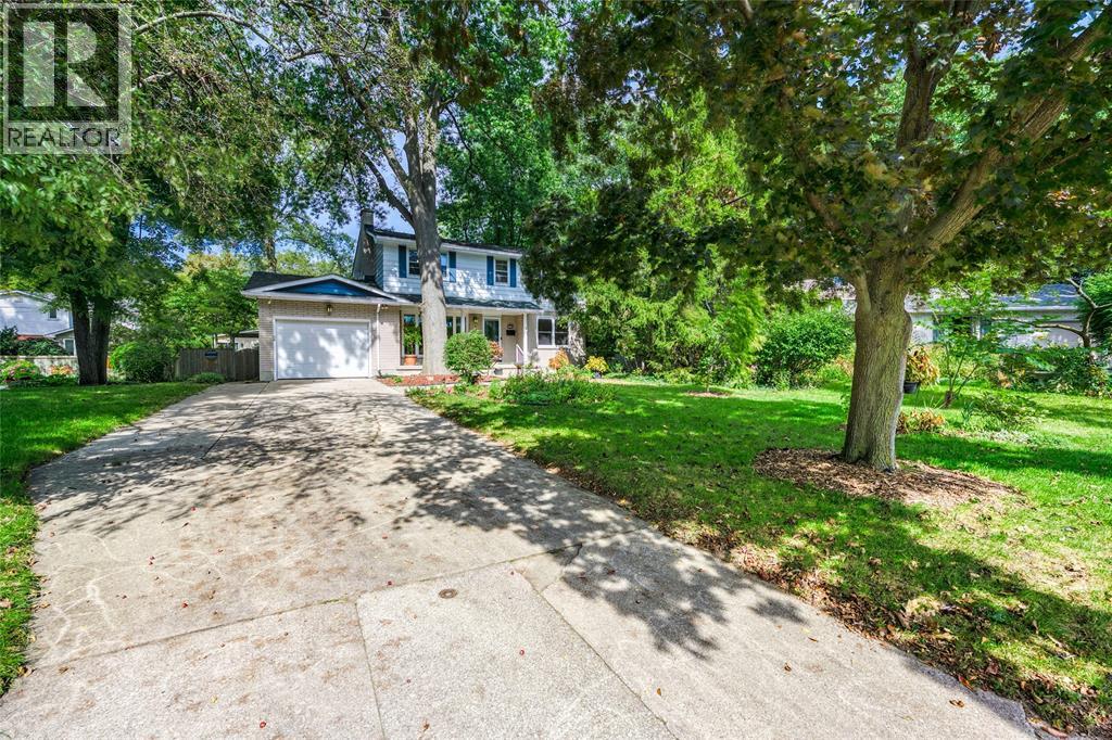 1354 SEVERIN DRIVE North Sarnia Ontario Canada N7S2C1 4