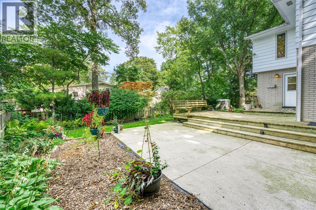1354 SEVERIN DRIVE North Sarnia Ontario Canada N7S2C1 5