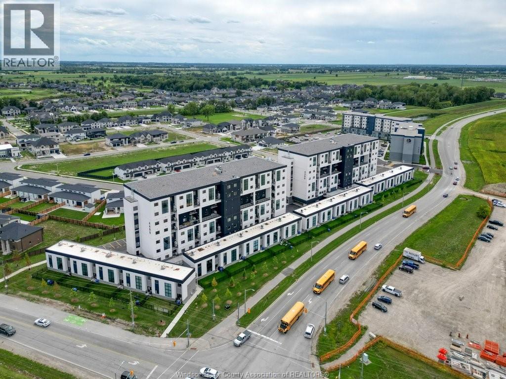 4300 Laurier PARKWAY Unit# 215, LaSalle, Ontario
