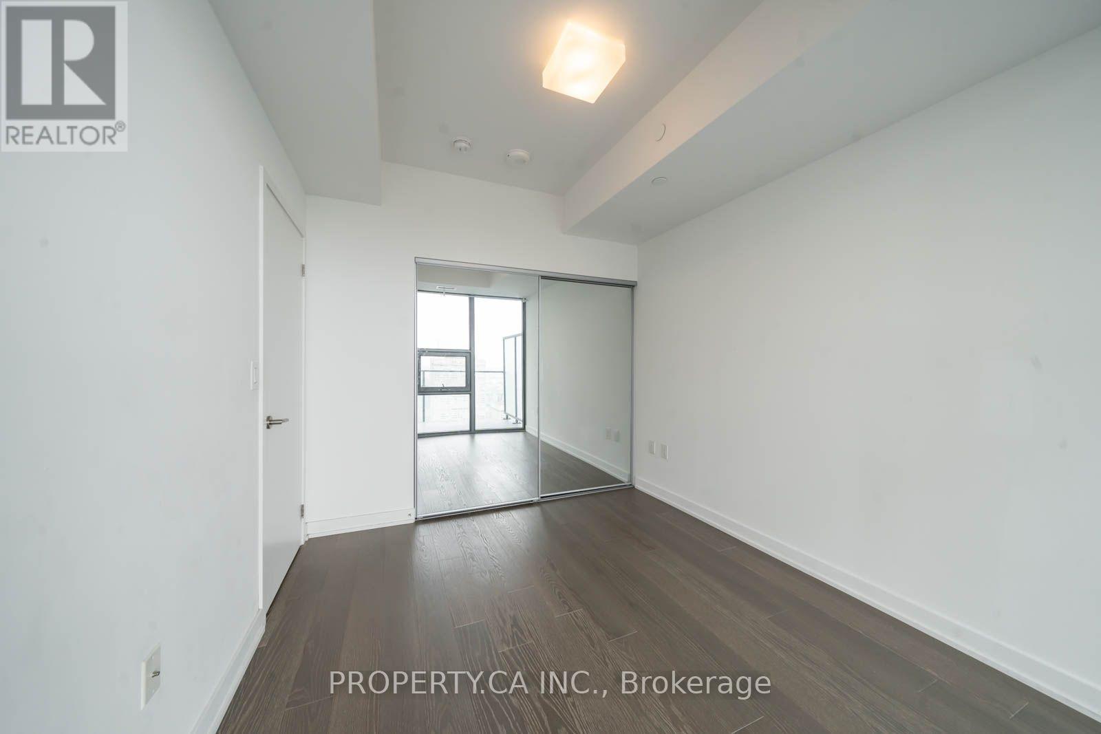 5209 - 11 Wellesley Street, Toronto, Ontario  M4Y 1E8 - Photo 12 - C13794566