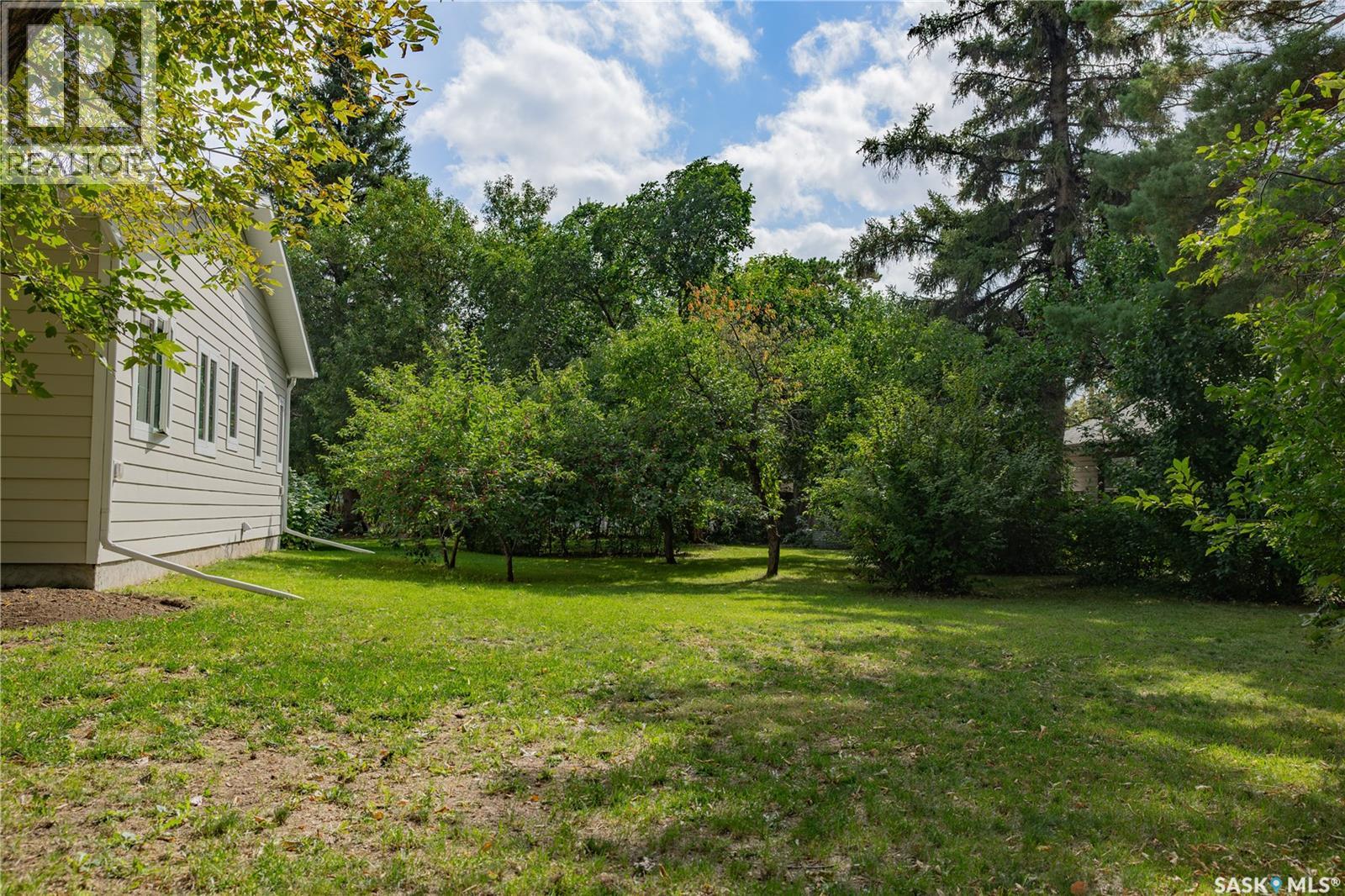 208 1st Street, Dundurn, Saskatchewan  S0K 1K0 - Photo 38 - SK049051