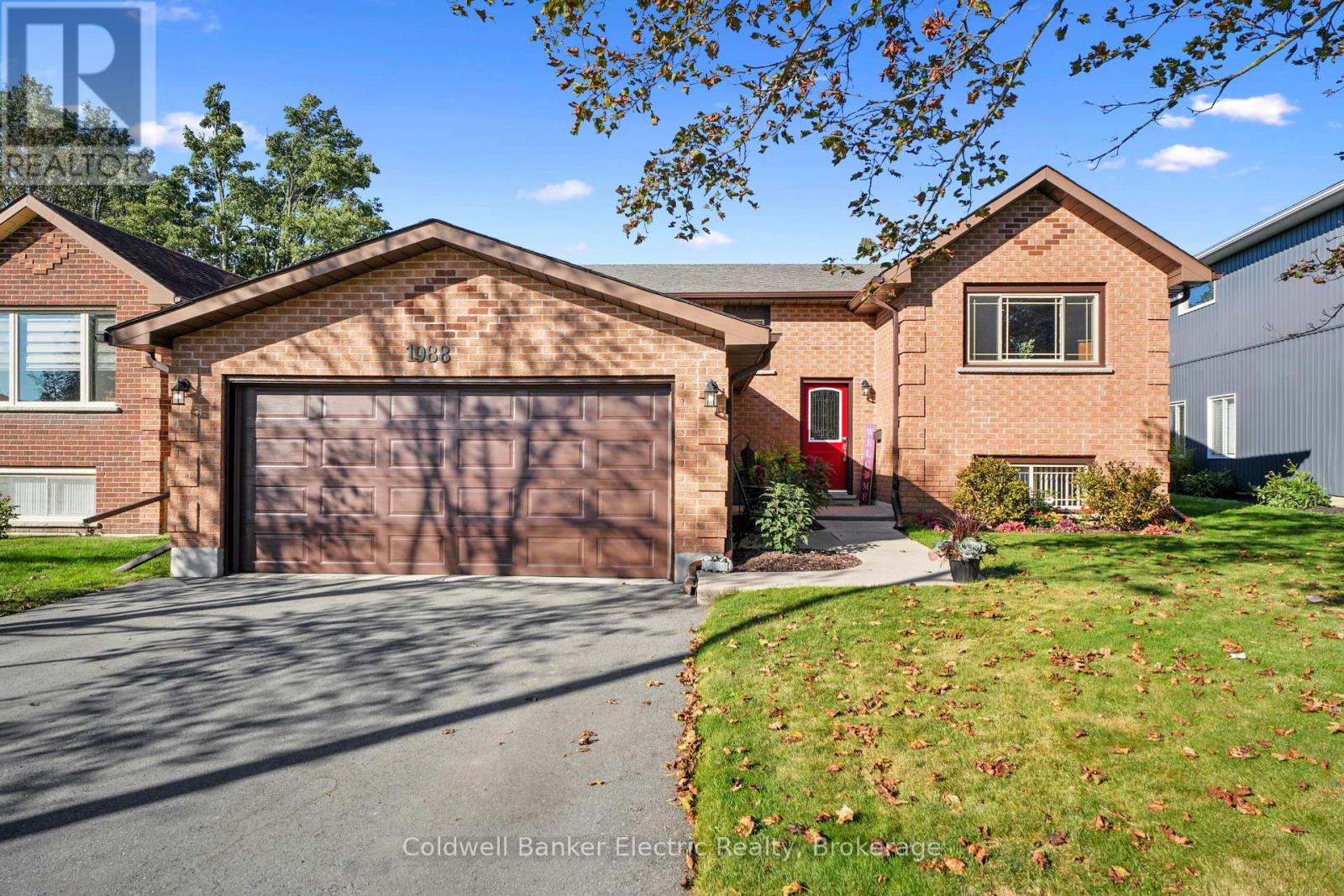 1988 MAPLERIDGE DRIVE, Peterborough, Ontario