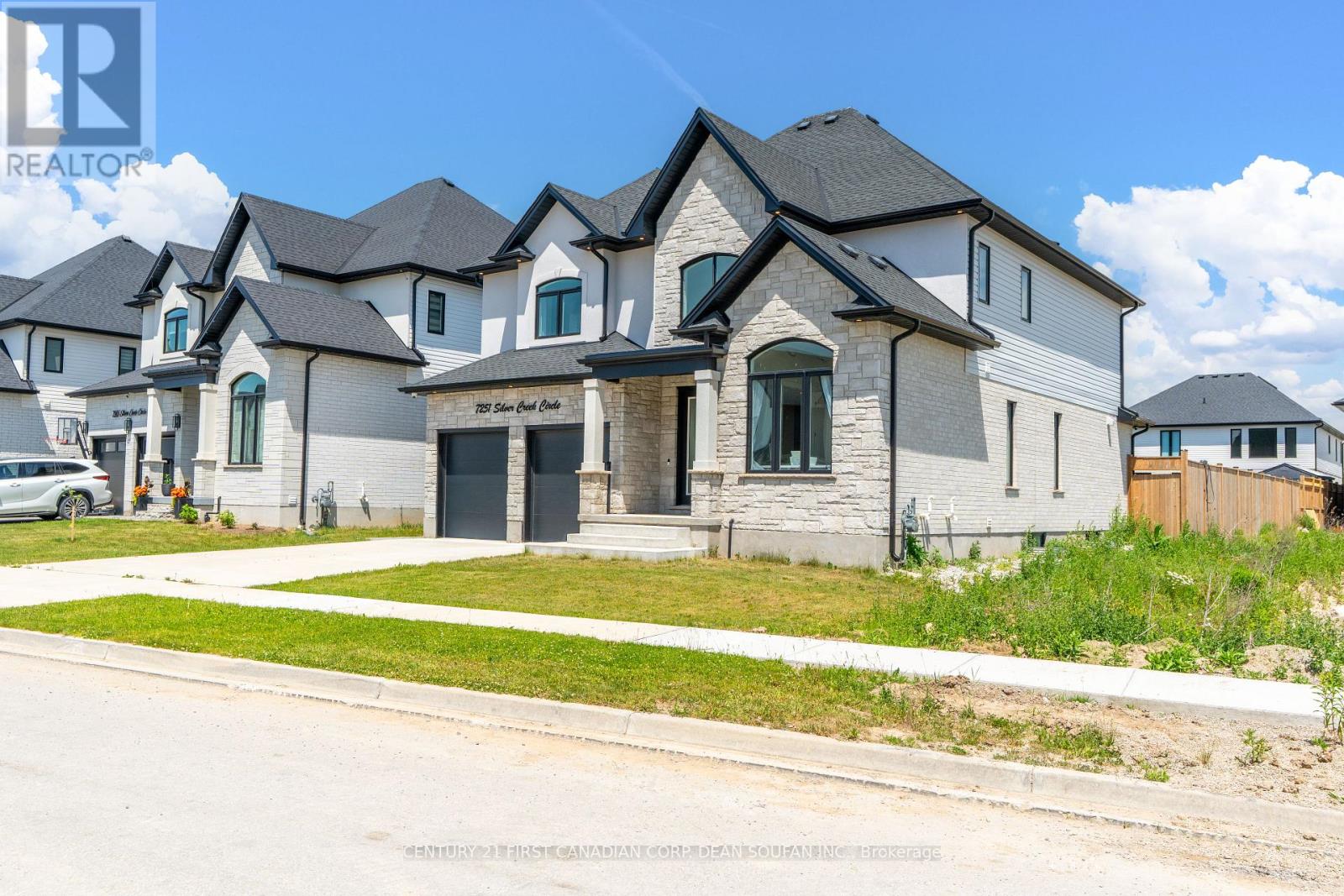 7251 Silver Creek Circle, London South, Ontario  N6P 0G9 - Photo 3 - X13817976