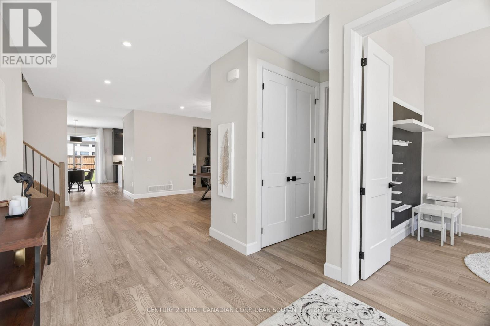 7251 Silver Creek Circle, London South, Ontario  N6P 0G9 - Photo 8 - X13817976