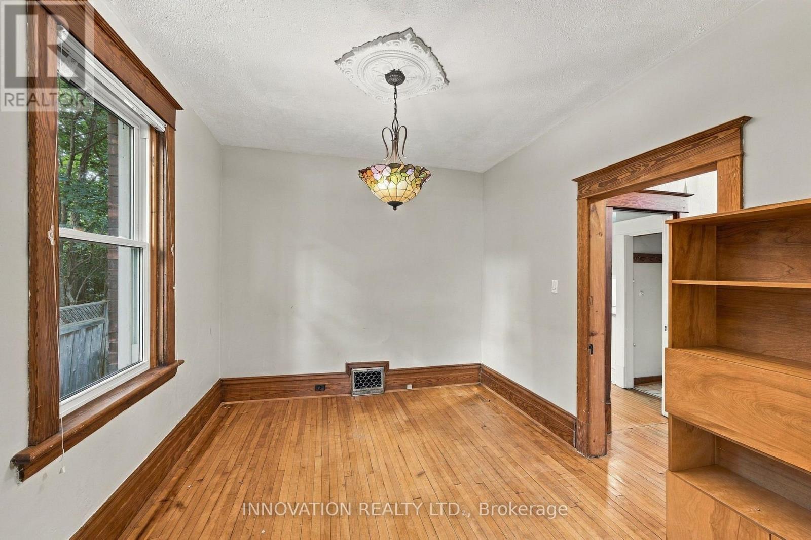 204 Compton Avenue, Ottawa, Ontario  K2B 5A9 - Photo 10 - X13818008