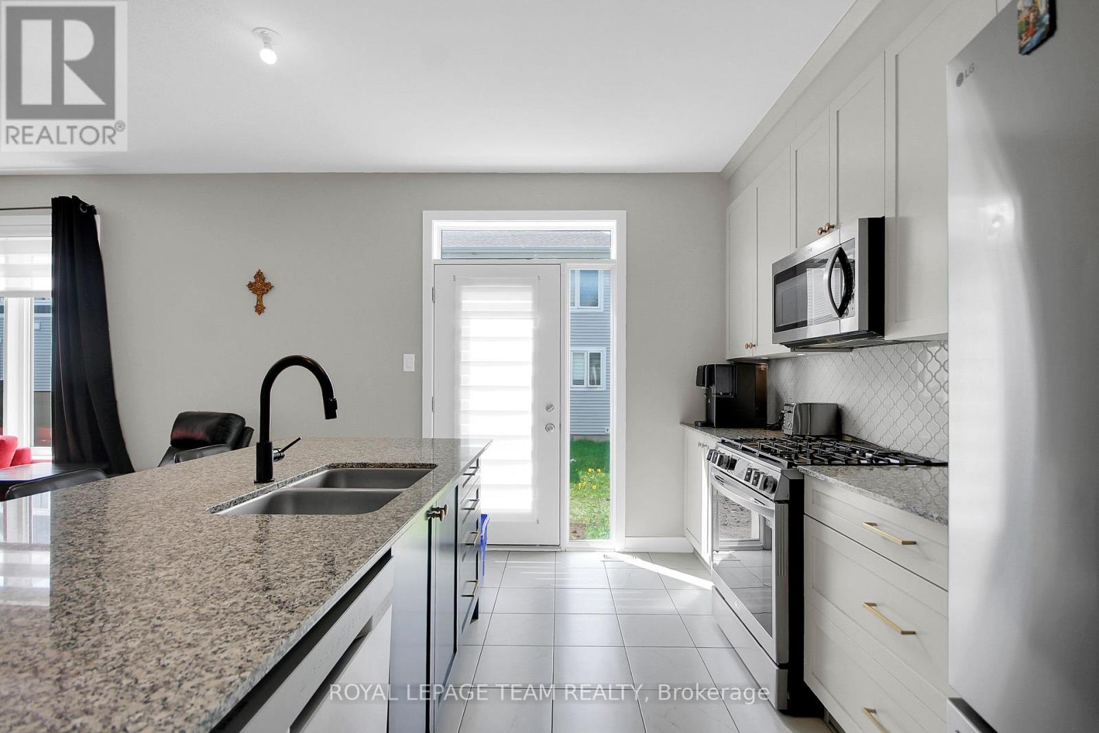2036 Elevation Road, Ottawa, Ontario  K2J 6X5 - Photo 14 - X13818018