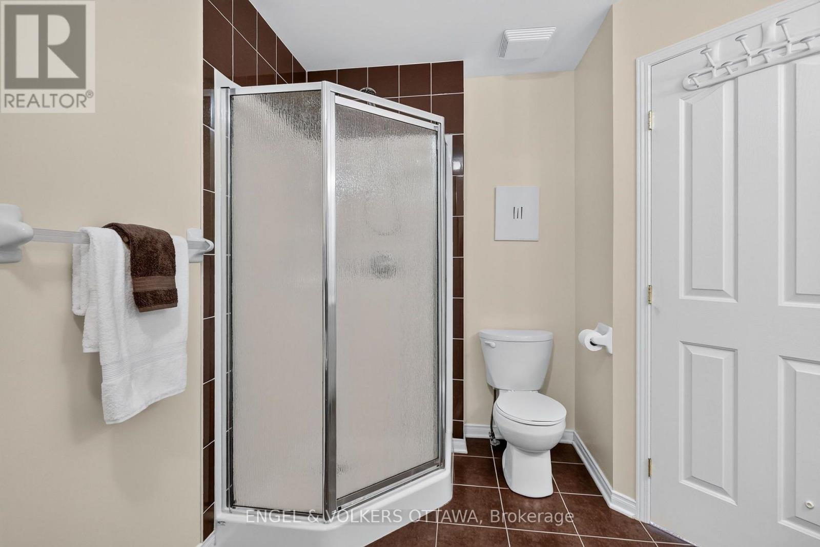 121 Quito Private, Ottawa, Ontario  K2E 0A7 - Photo 23 - X13818130