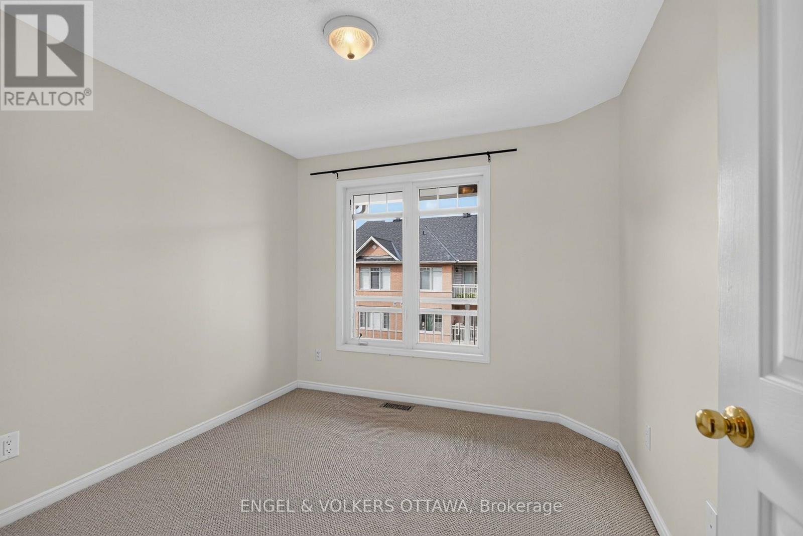 121 Quito Private, Ottawa, Ontario  K2E 0A7 - Photo 25 - X13818130