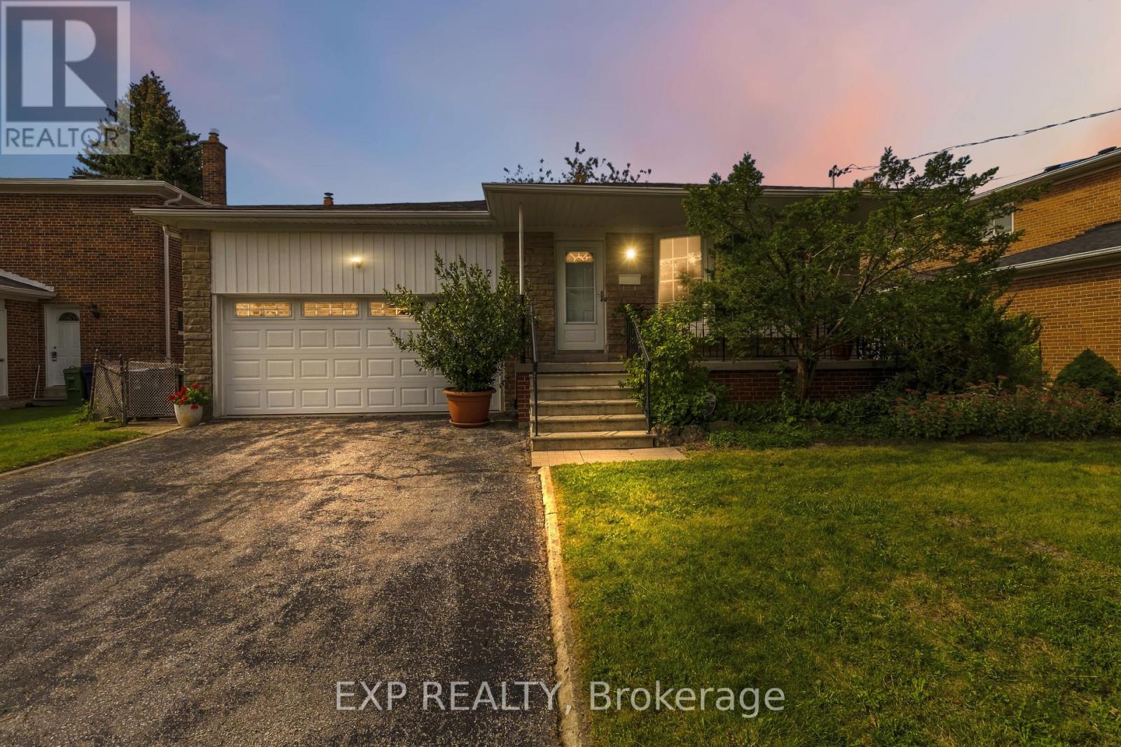 152 HILDA AVENUE, Toronto, Ontario