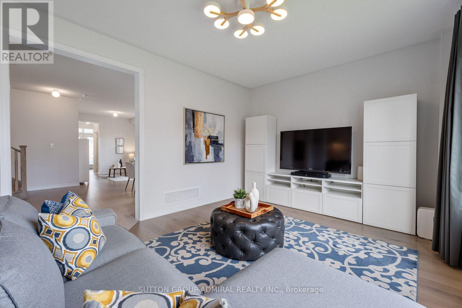 7 Priory Drive, Whitby, Ontario  L1P 0K9 - Photo 12 - E13817780