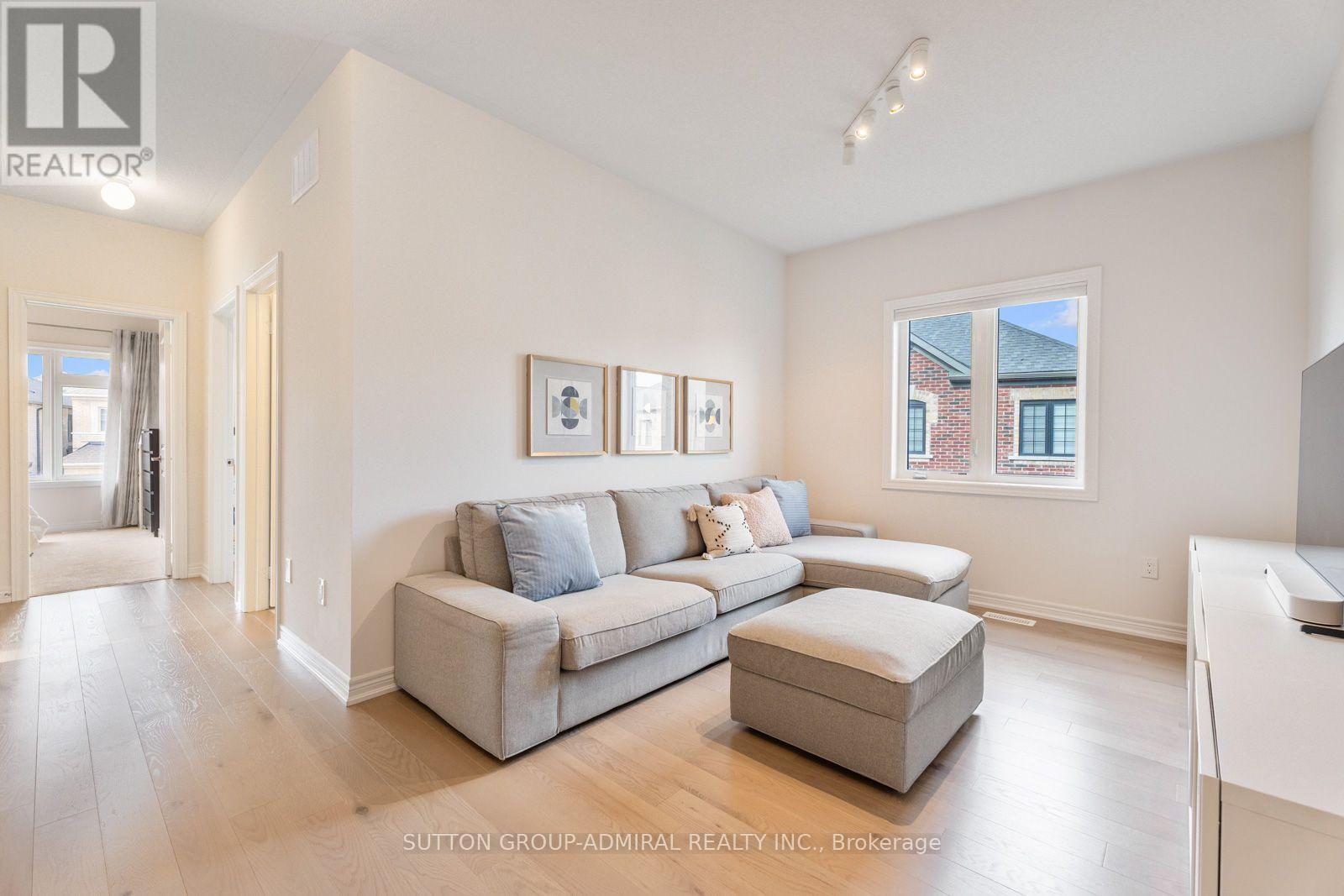 7 Priory Drive, Whitby, Ontario  L1P 0K9 - Photo 22 - E13817780