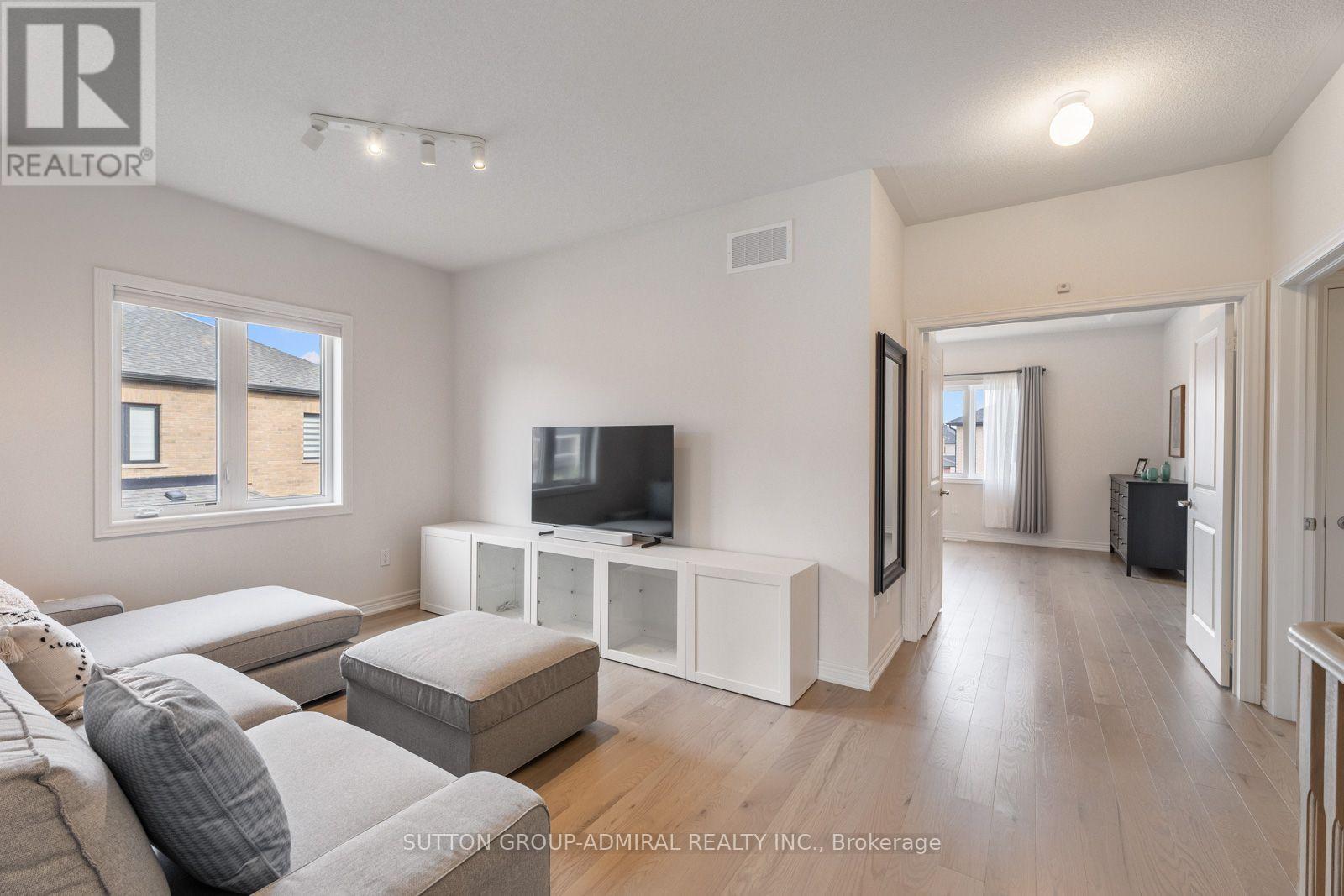 7 Priory Drive, Whitby, Ontario  L1P 0K9 - Photo 23 - E13817780