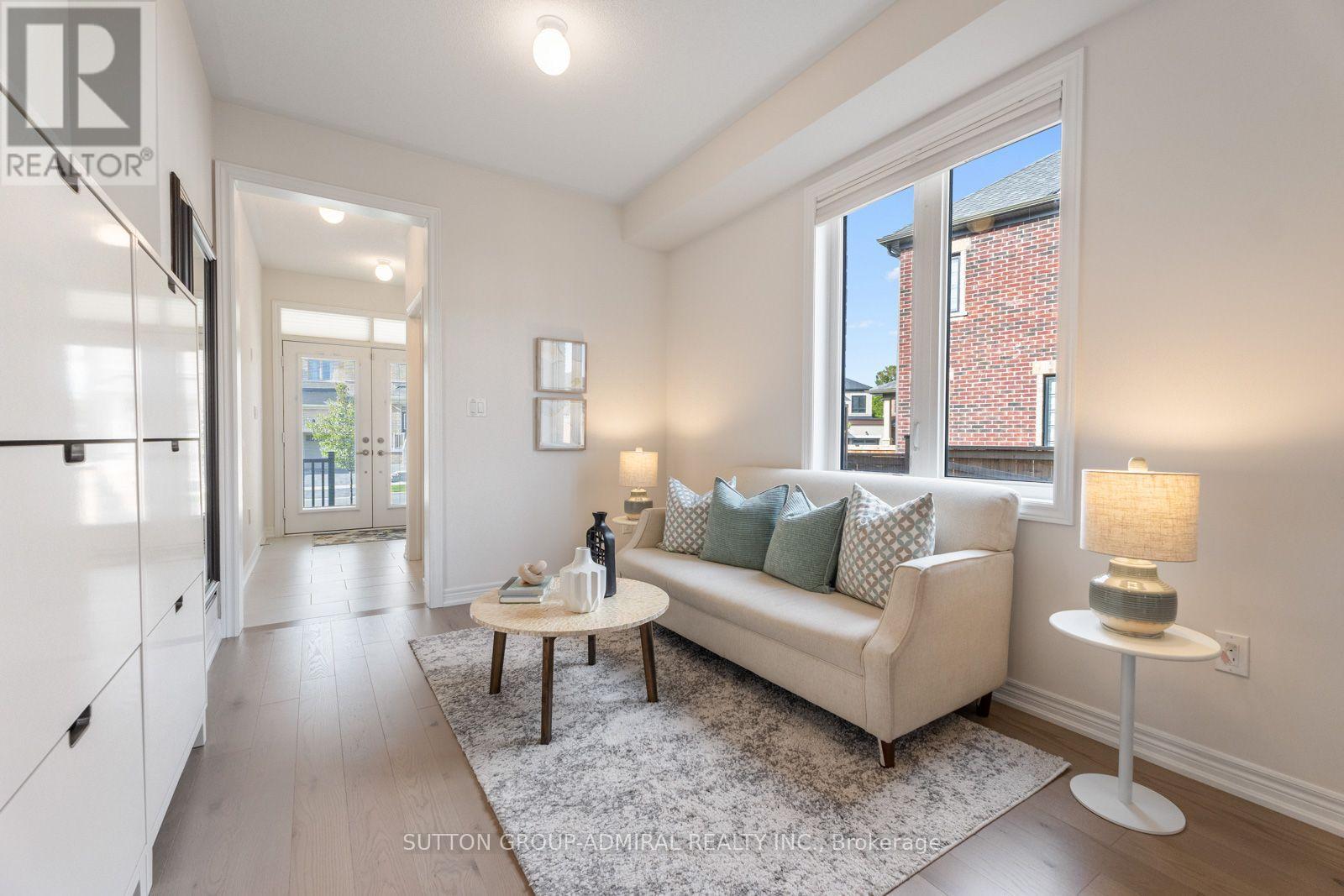 7 Priory Drive, Whitby, Ontario  L1P 0K9 - Photo 6 - E13817780