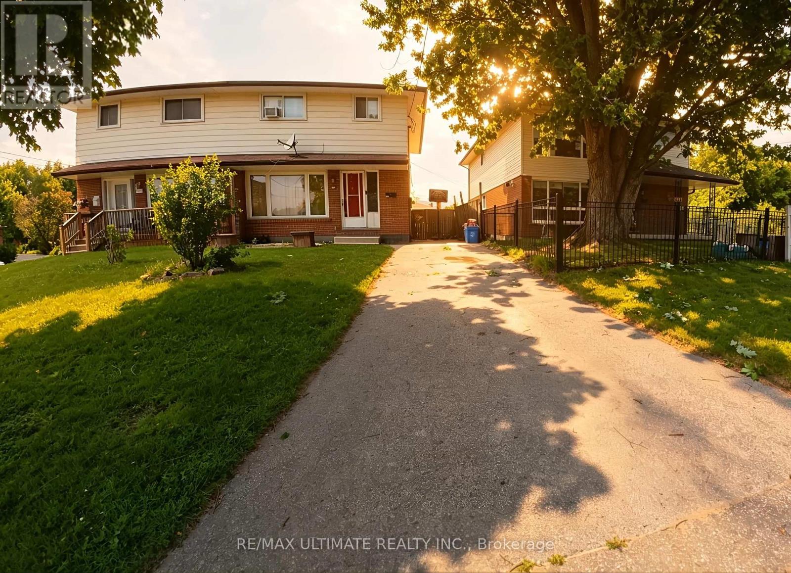 LOWER LEVEL - 610 CARTIER AVENUE