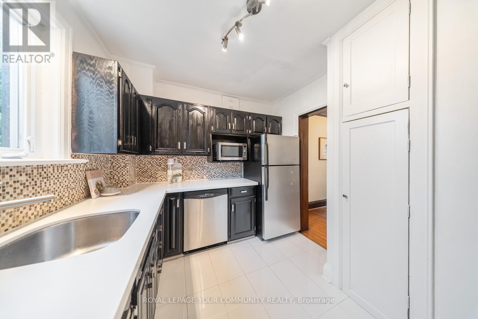 2 Four Oaks Gate, Toronto, Ontario  M4J 2X2 - Photo 17 - E13818124