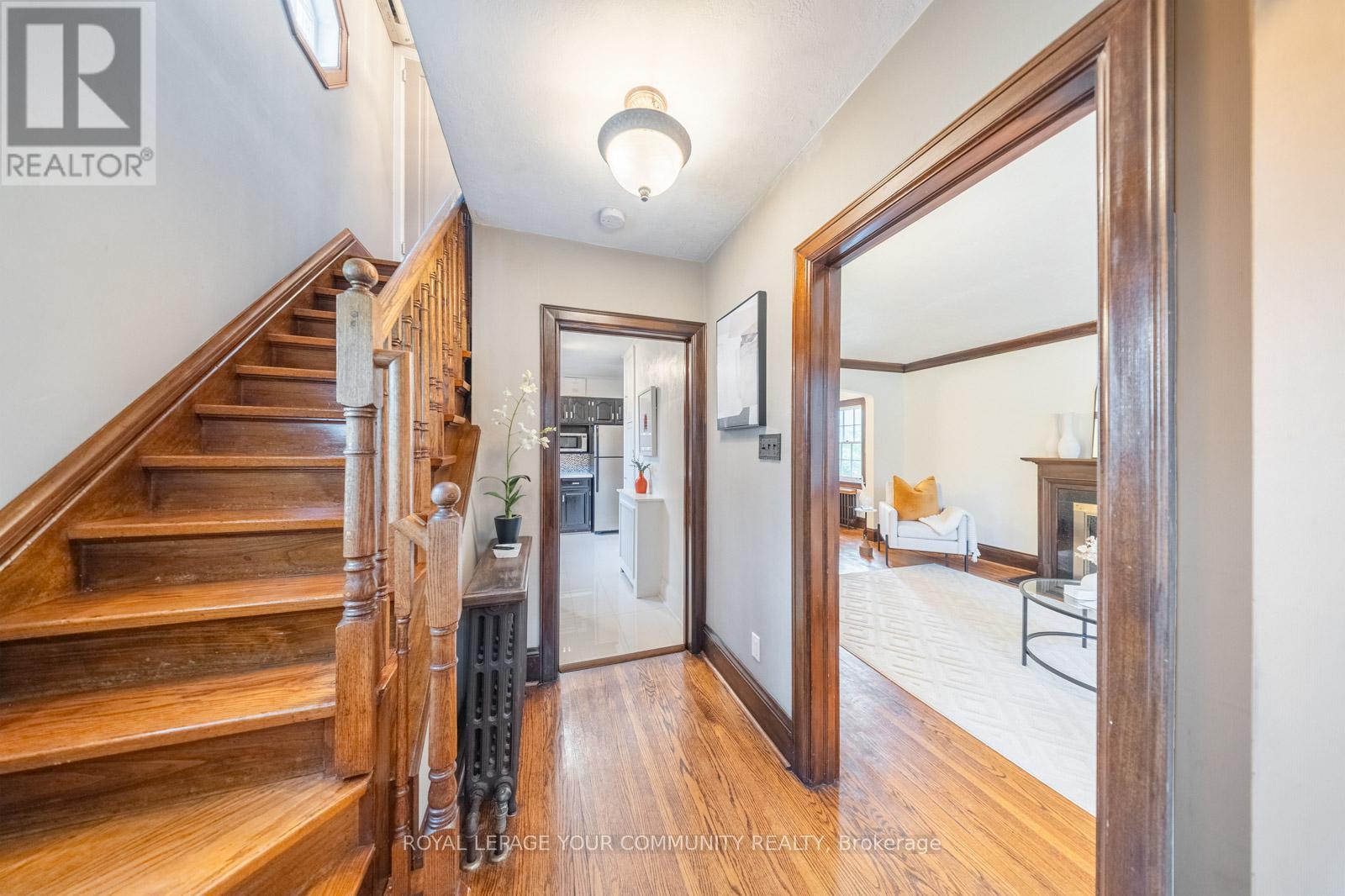 2 Four Oaks Gate, Toronto, Ontario  M4J 2X2 - Photo 9 - E13818124