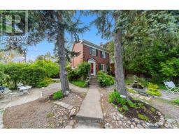 2 FOUR OAKS GATE, Toronto, Ontario