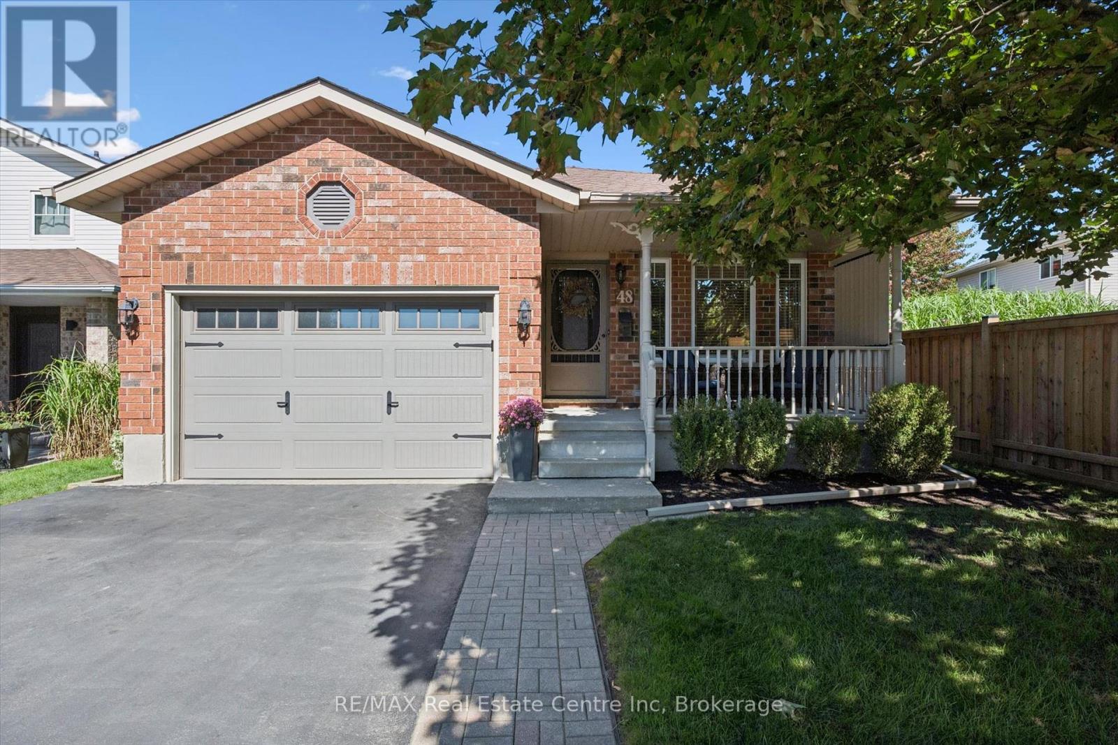 48 ABBEYWOOD CRESCENT, Guelph, Ontario