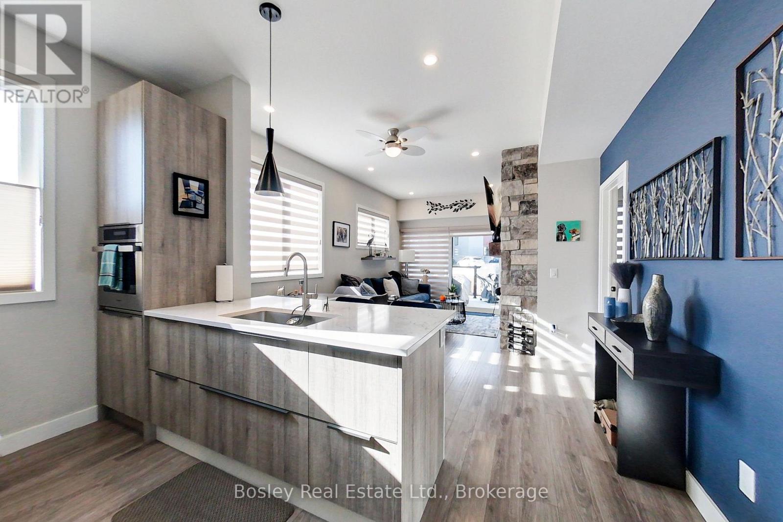102 - 10 Beausoleil Lane, Blue Mountains, Ontario  L9Y 0V2 - Photo 8 - X13818042