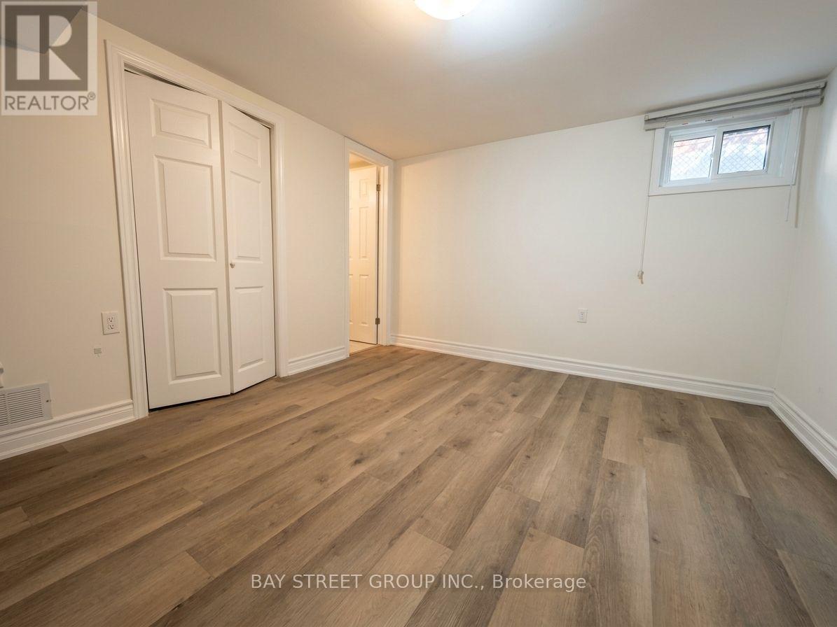 345 Centre Street E, Richmond Hill (Crosby), Ontario  L4C 1B3 - Photo 5 - N13817876