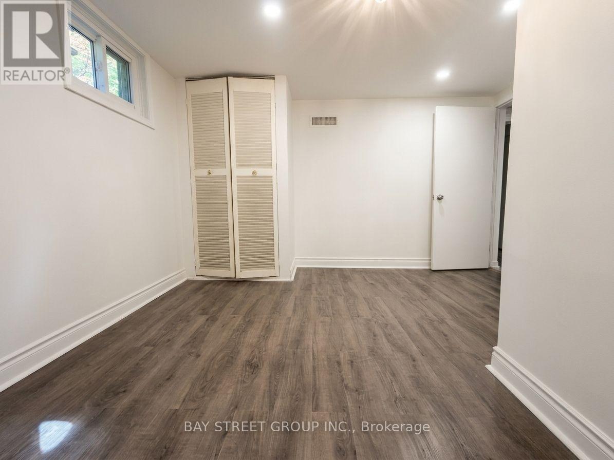 345 Centre Street E, Richmond Hill (Crosby), Ontario  L4C 1B3 - Photo 9 - N13817876