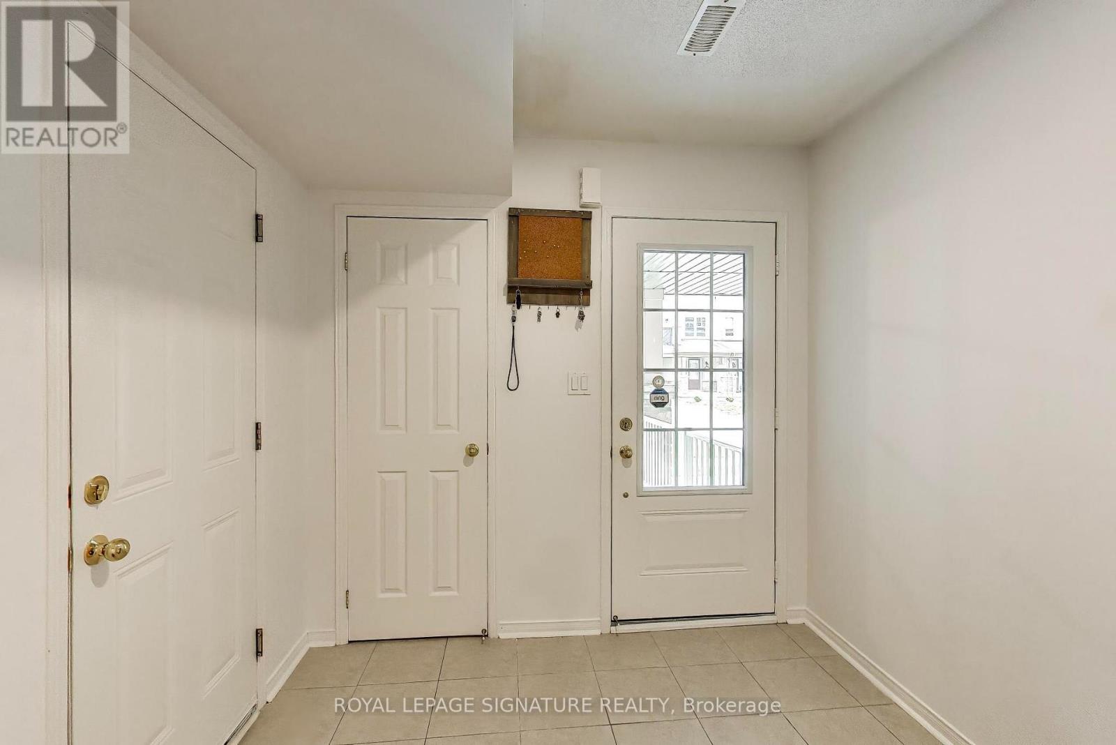 12 Mcgrath Avenue, Richmond Hill, Ontario  L4S 0K5 - Photo 6 - N13817904