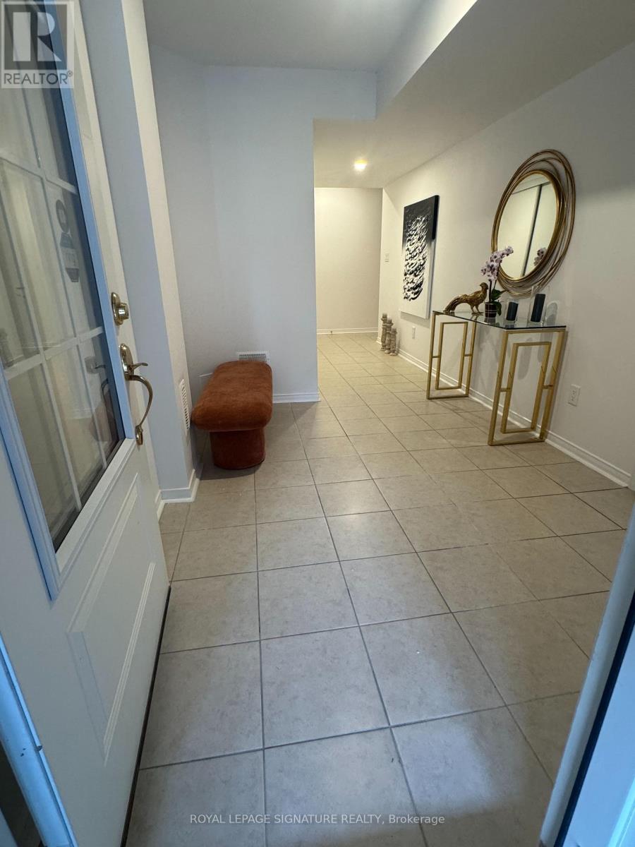 12 Mcgrath Avenue, Richmond Hill, Ontario  L4S 0K5 - Photo 7 - N13817904
