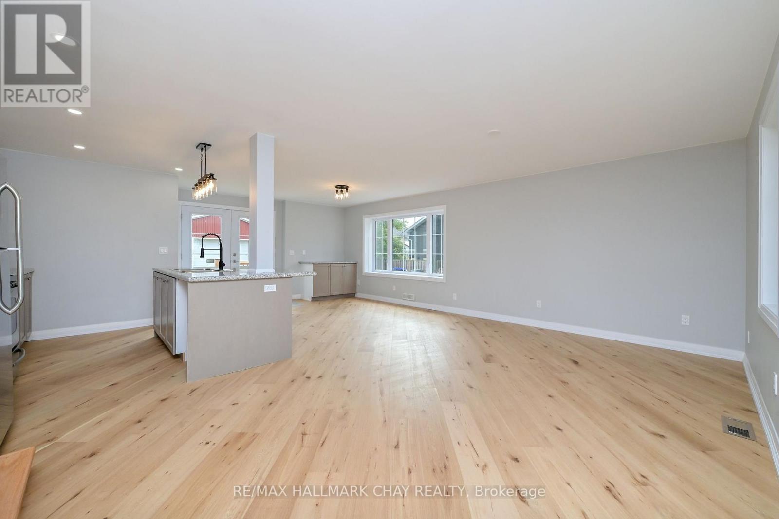 295 King Street N, New Tecumseth, Ontario  L9R 1N3 - Photo 5 - N13817924