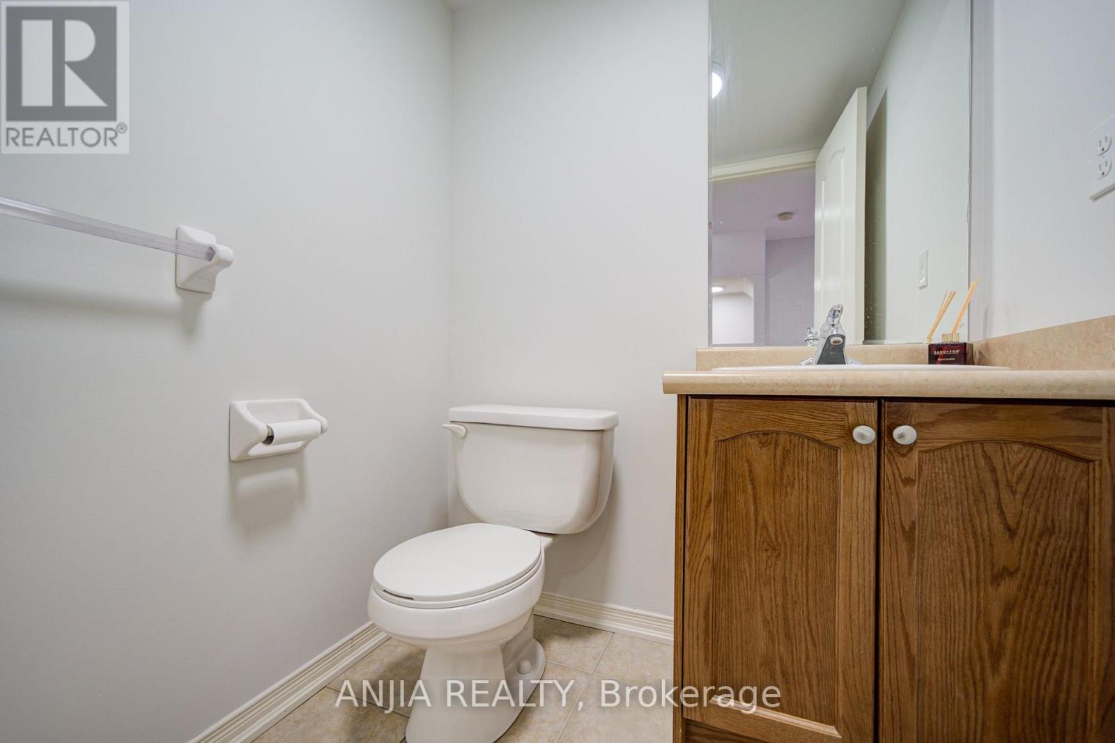 66 Prince Charles Way, Markham, Ontario  L6C 0M7 - Photo 13 - N13817952