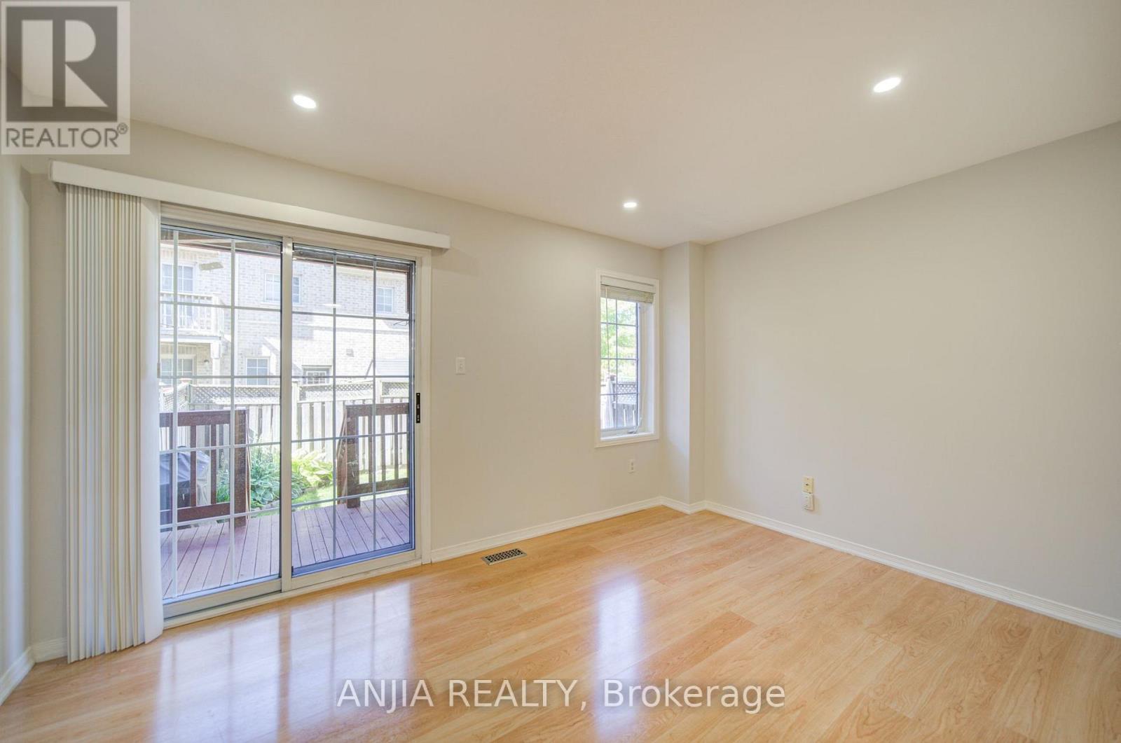 66 Prince Charles Way, Markham, Ontario  L6C 0M7 - Photo 8 - N13817952