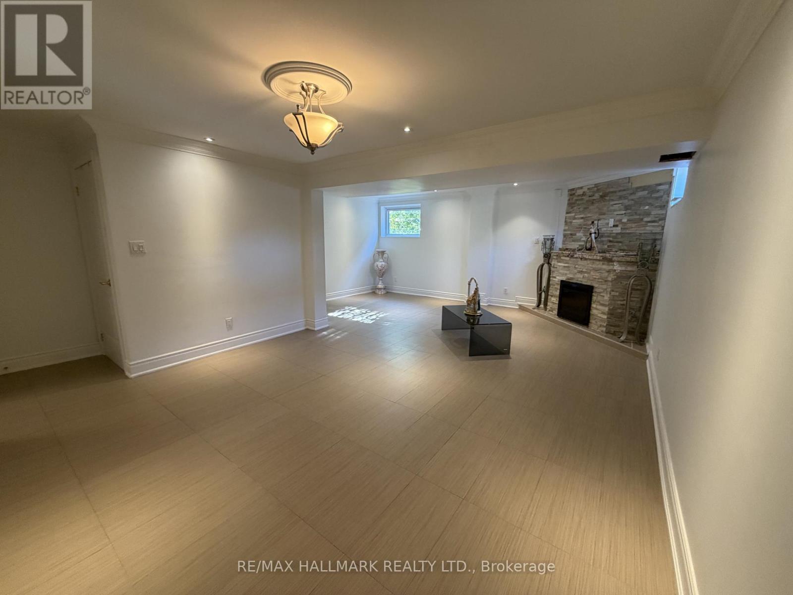 Bsmt - 190 Falstaff Avenue, Toronto, Ontario  M6L 3C3 - Photo 15 - W13817768