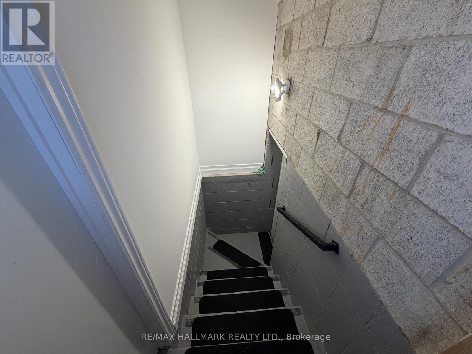 Bsmt - 190 Falstaff Avenue, Toronto, Ontario  M6L 3C3 - Photo 6 - W13817768