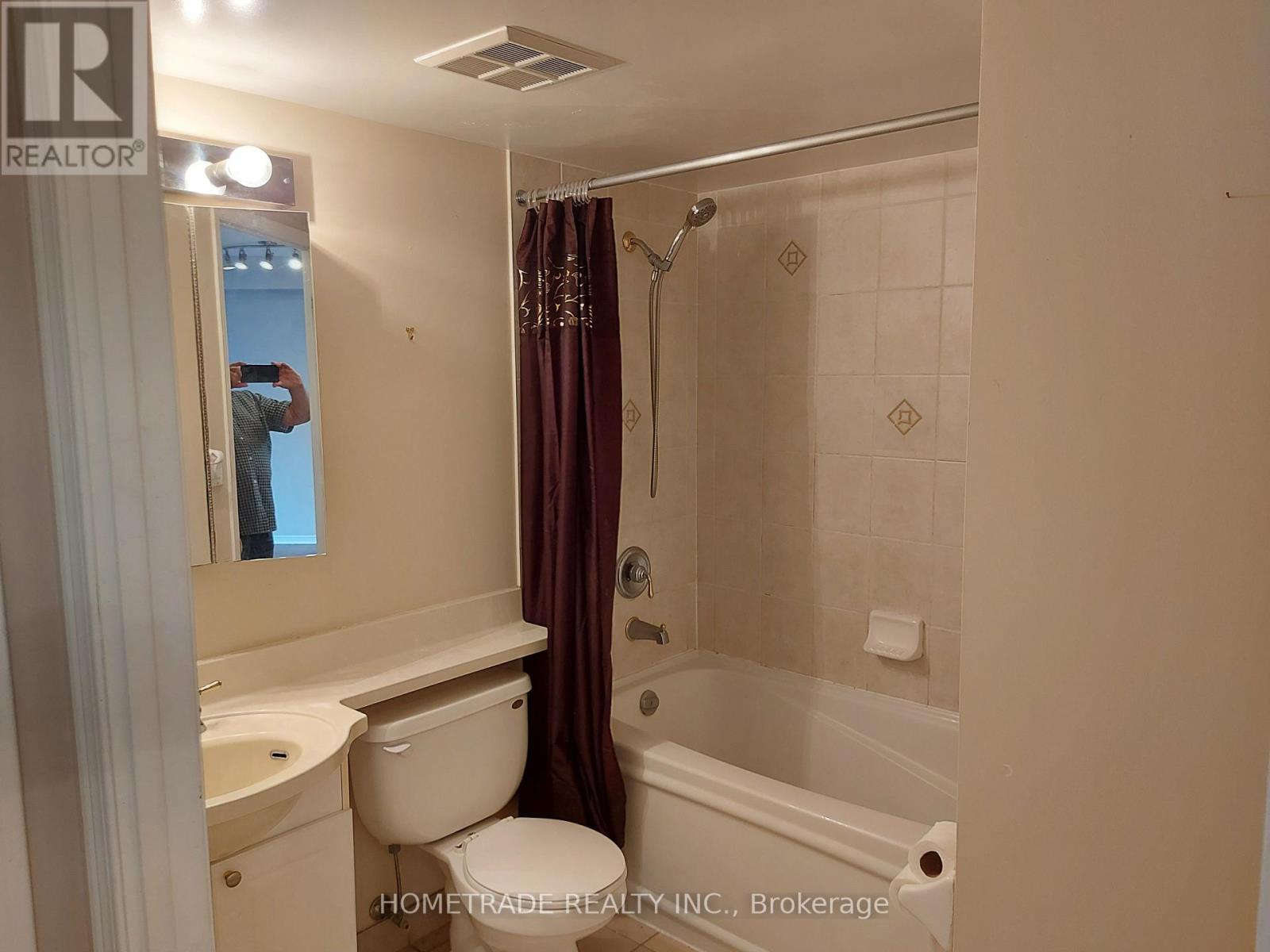 510 - 9 Michael Power Place, Toronto (Islington-City Centre West), Ontario  M9A 0A5 - Photo 7 - W13817840